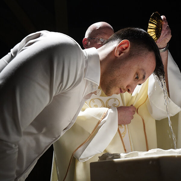 New Catholic ‘radiates Christ’s love’ to all, says parish priest; hundreds join church at Easter Vigil