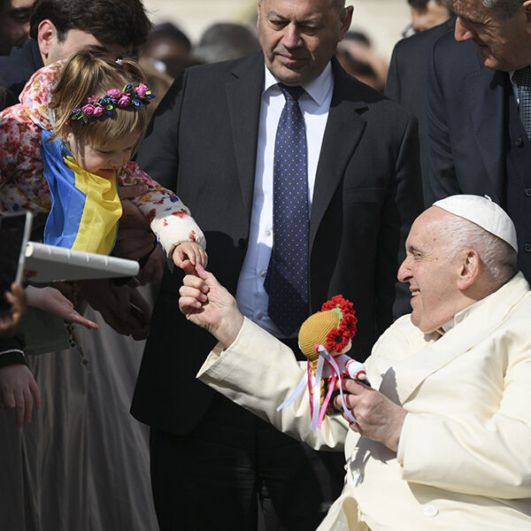 Holy Week is time for spring cleaning, including spiritually, pope says