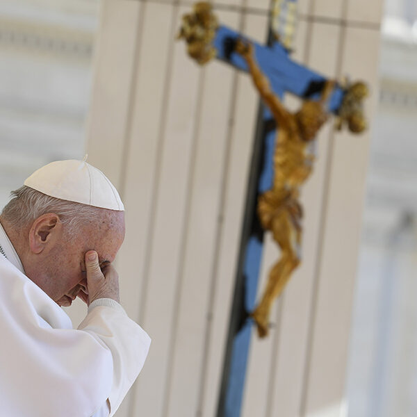 Nuns, monks are ‘beating heart’ of the church, pope says