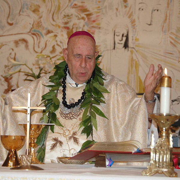 Honolulu bishop says Mass for Vermonter on path to sainthood for ministering with St. Damian of Molokai