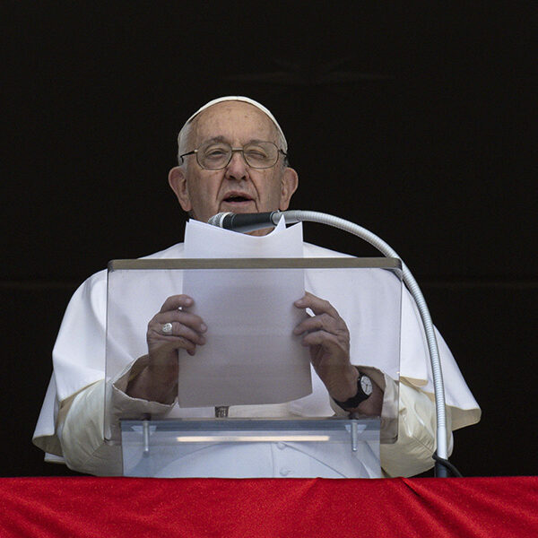 Jesus shows what path to take, especially in times of trouble, pope says