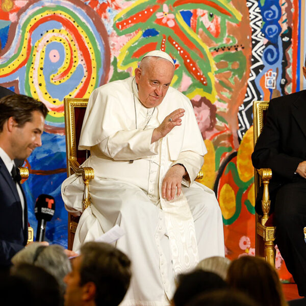 To overcome U.S. division, violence, pope tells young to ‘be authentic’