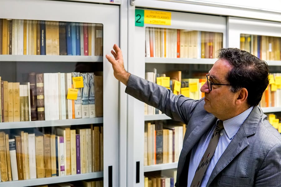 Lingua omnium: Vatican academy promotes 'inclusive' image of Latin ...