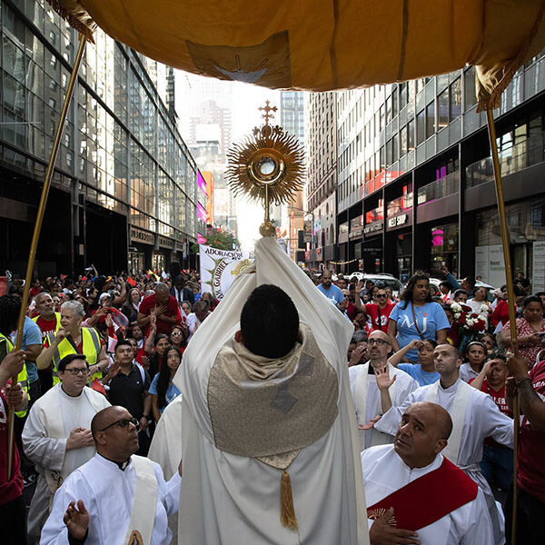 Processions’ public witness expresses National Eucharistic Revival’s evangelistic vision, as movement begins parish year