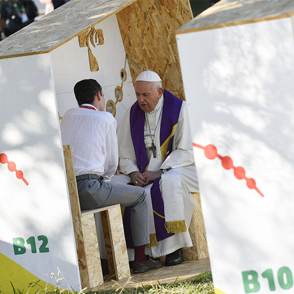 Pope hears young people’s confessions in WYD ‘Reconciliation Park’