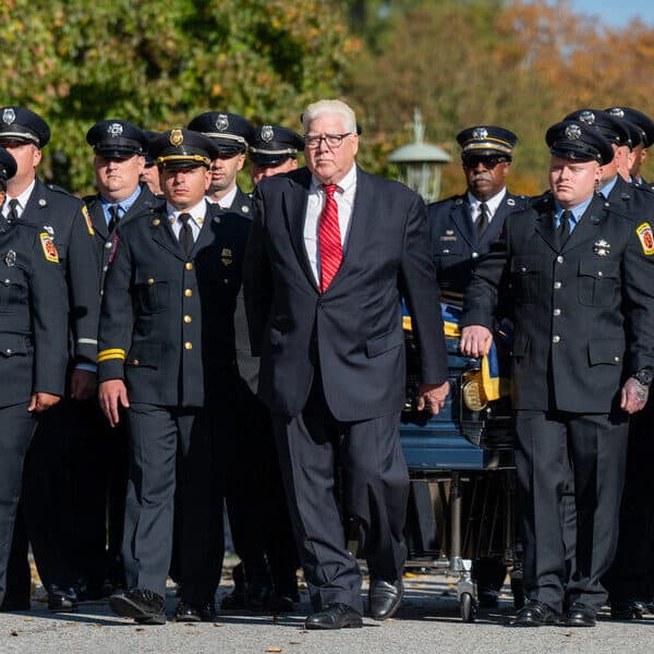 Cathedral hosts funeral for ‘hero’ firefighter who sacrificed life for city