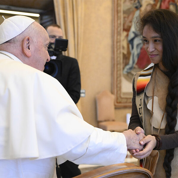 Faithful should embrace silence, communication with God, pope says