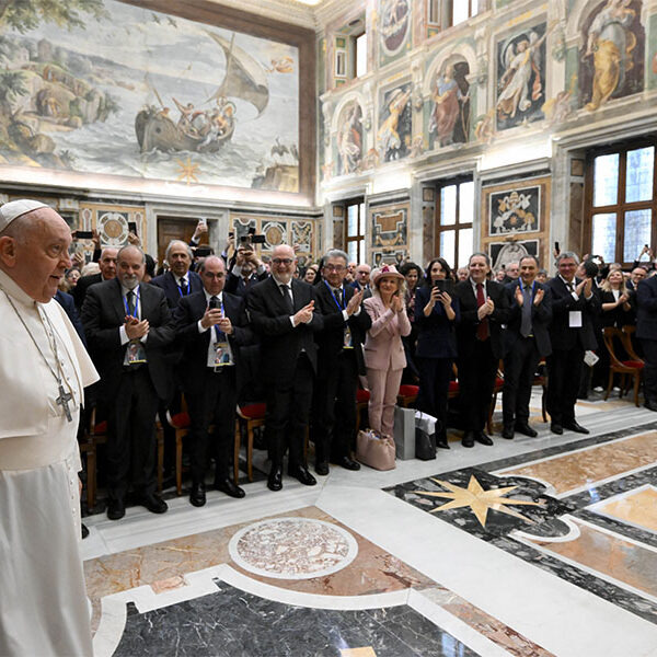 Media must show, promote respect for human dignity, pope says