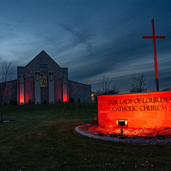 For ‘Red Week,’ parish remembers suffering of Jews and Muslims along with persecuted Christians