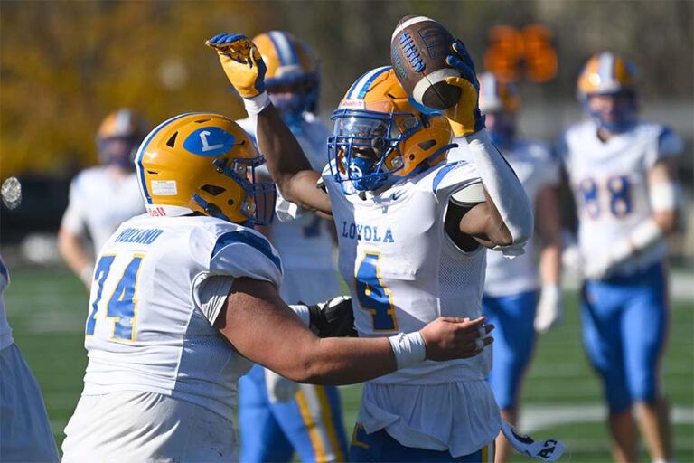 Loyola Blakefield rolls past Calvert Hall, 4028, in 103rd Turkey Bowl