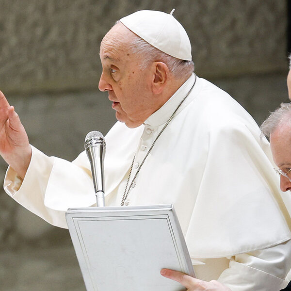 Holy Spirit inspires creativity, simplicity in evangelization, pope says