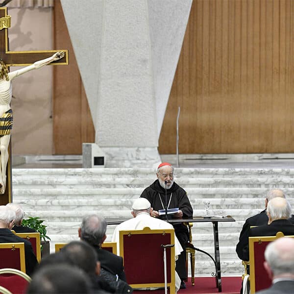 Discernment is essential to discipleship, papal preacher says