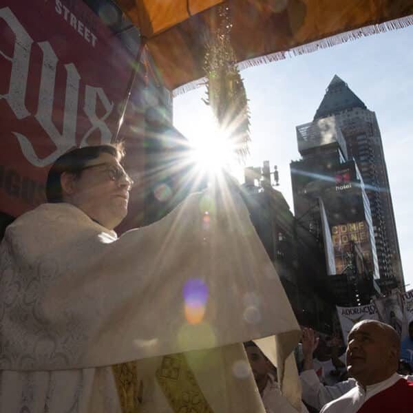 Embrace the eucharistic dynamic: change the world