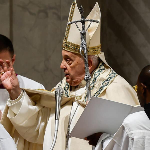 Easter marks the ‘rebirth of hope amid the ruins of failure,’ pope says