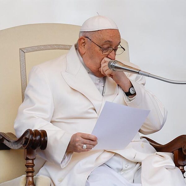 Pope, still recovering from illness, urges the prideful not to judge