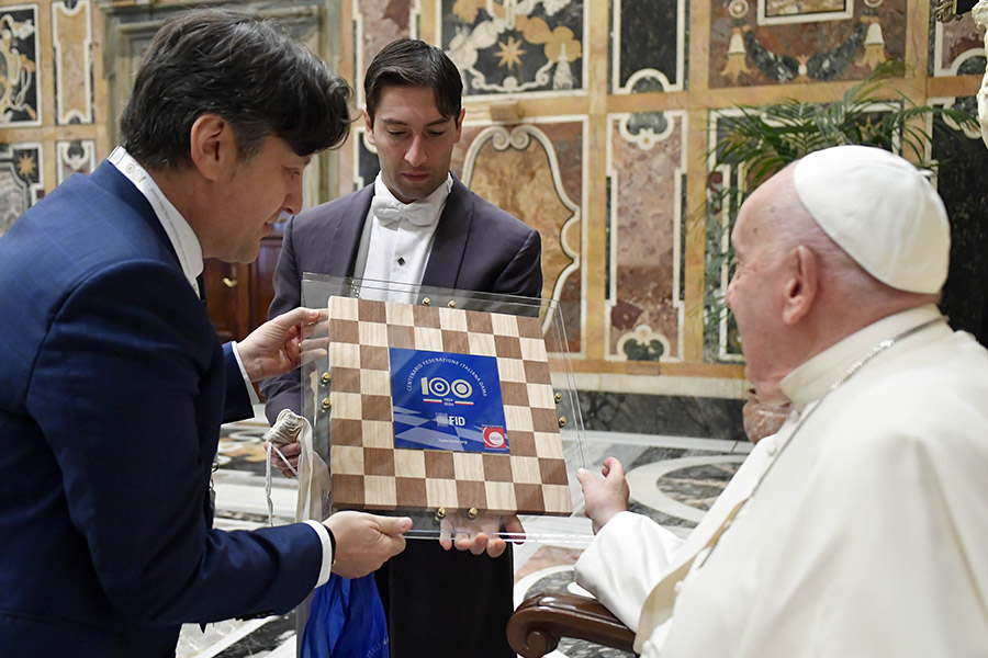Pope suggests playing checkers to keep the mind sharp