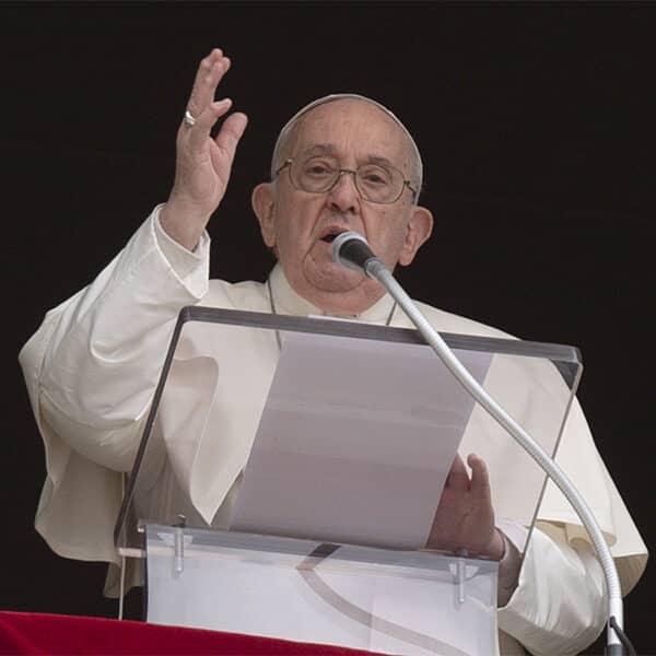 Pope prays people will experience, share Easter joy