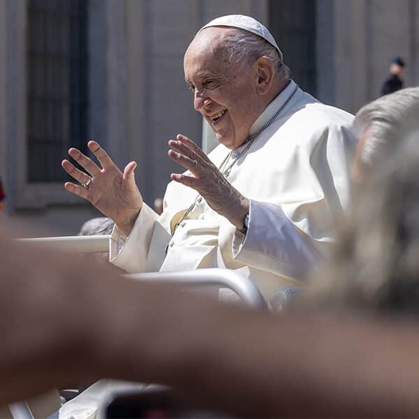 In age of excess, temperance helps one experience real joy, pope says