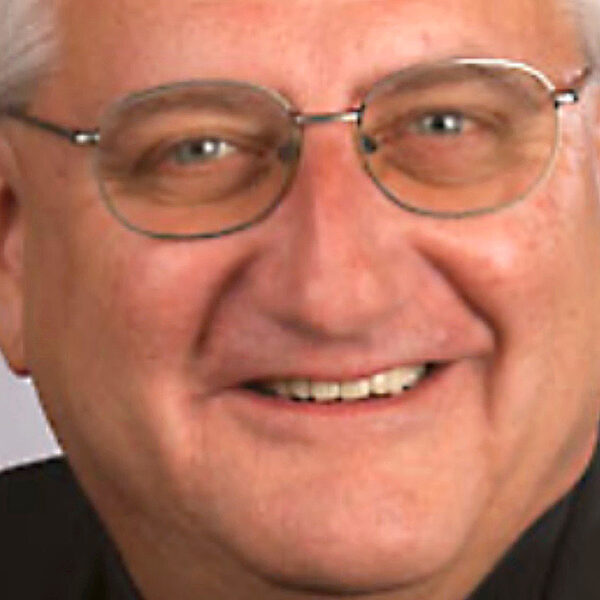 Jesuit Brother Darrell Burns, former chaplain at Loyola Blakefield, dies at 79