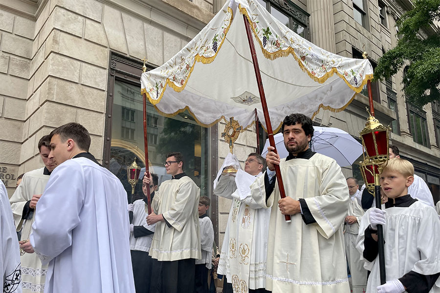 Eucharistic procession through streets of nation's capital draws ...