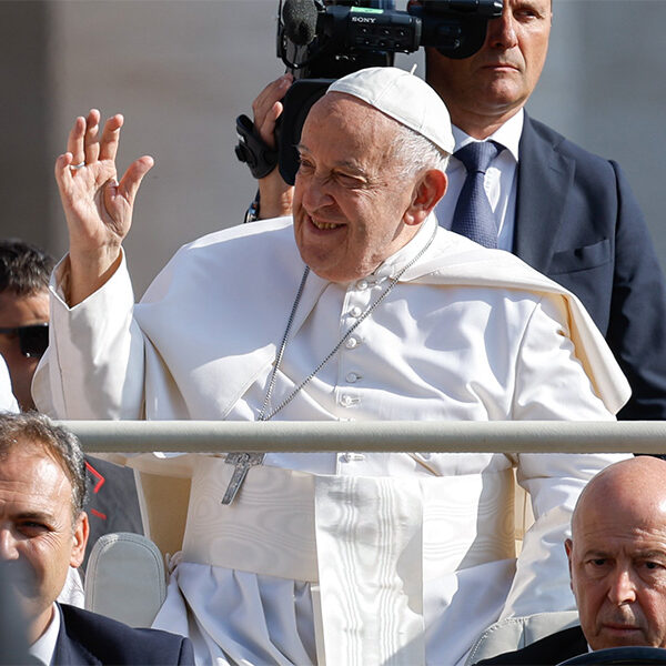 Look inward to resolve war, famine, injustice, pope says