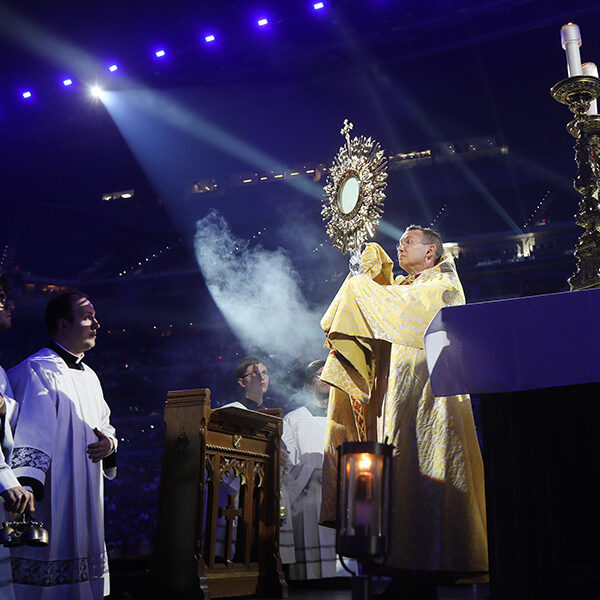 ‘Jesus, I trust in you’: National Eucharistic Congress opens with a powerful holy hour