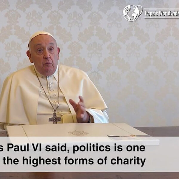 Pope urges political leaders to be at service of the people, not power