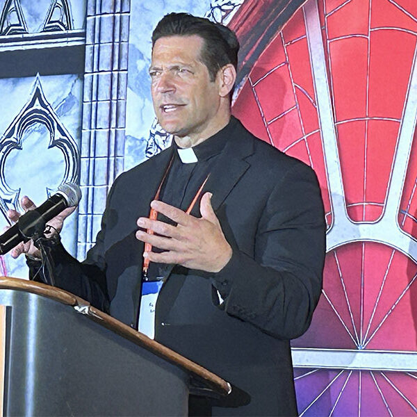 Five ways Father Mike Schmitz says Catholics can be better evangelizers