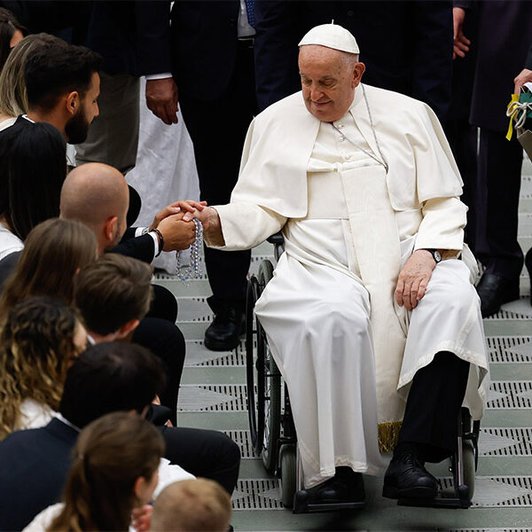 In times of trial know that nothing is impossible for God, pope says