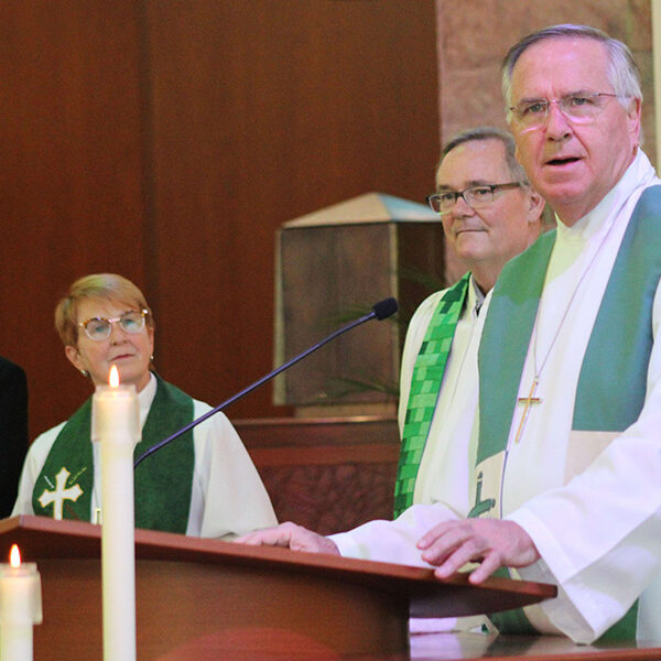 Arizona Christian leaders at prayer vigil call all to be peacemakers amid election tensions