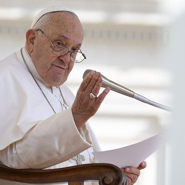 Pope’s communications day message to focus on violent discourse