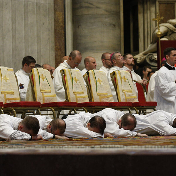 Diaconate is ‘surrender’ to Jesus, U.S. archbishop says at ordination Mass