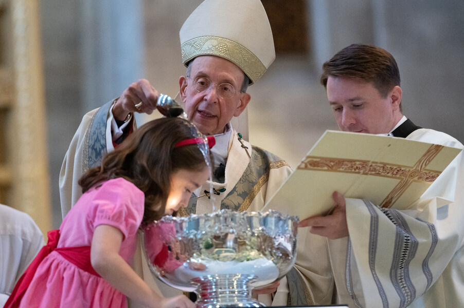 Vatican statistics show decline in baptisms, clergy, religious, worldwide