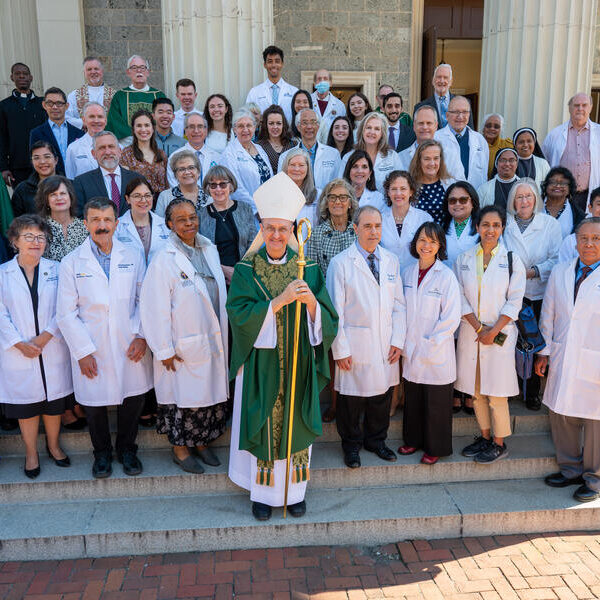 ‘White Mass’ recognizes healthcare workers