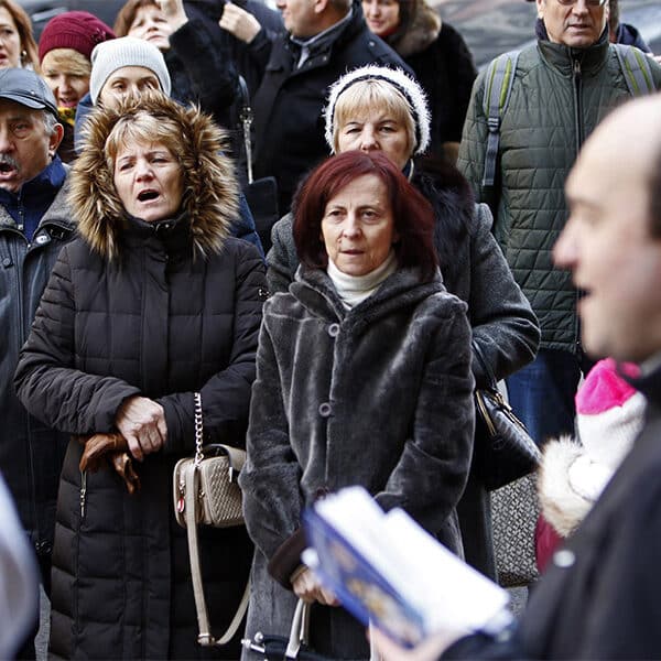 Why we come a’caroling