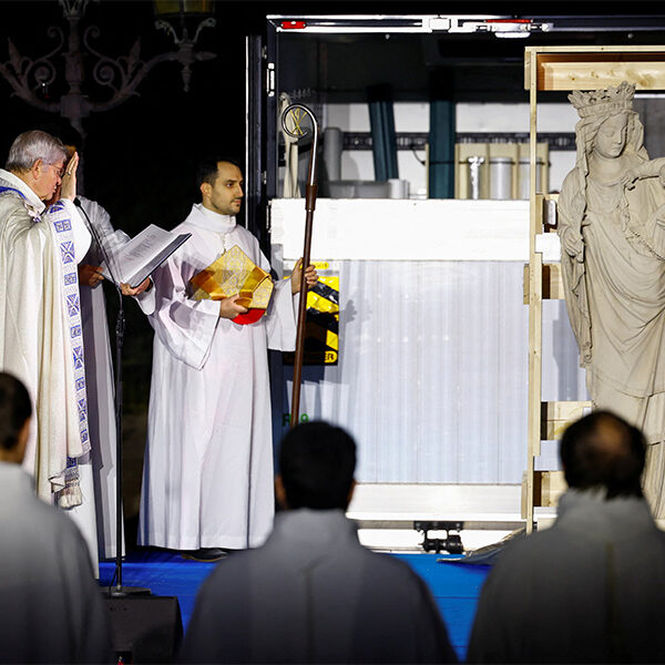 Notre Dame de Paris returns to her cathedral with thousands of Parisians walking her home