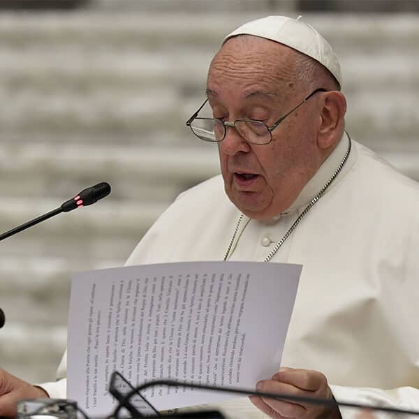 Final synod document is magisterial, must be accepted, pope says