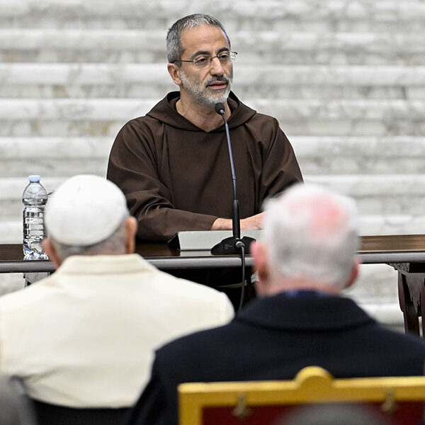 Trust in God, humanity makes world shine brighter, papal preacher says