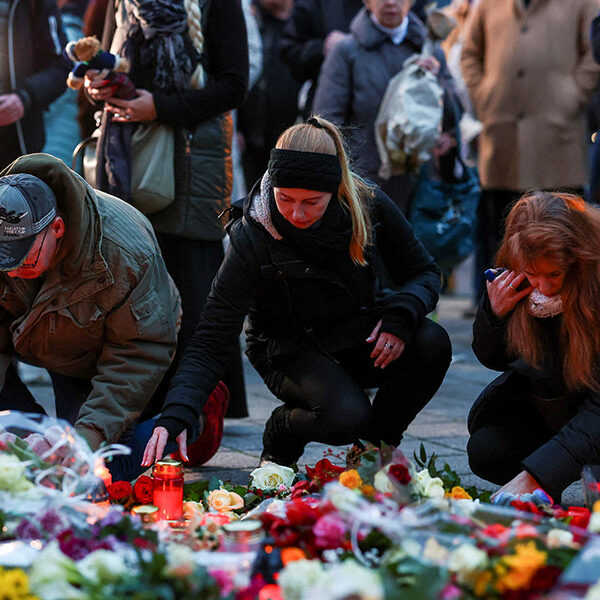 Pope, bishops, hundreds of faithful pray for victims of shocking Christmas market attack