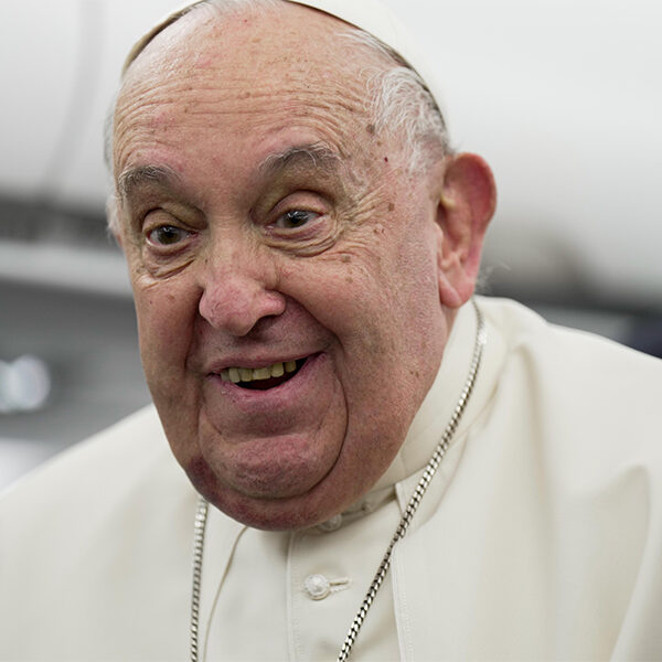 Iraqi police intercepted terrorists planning to assassinate him, pope says