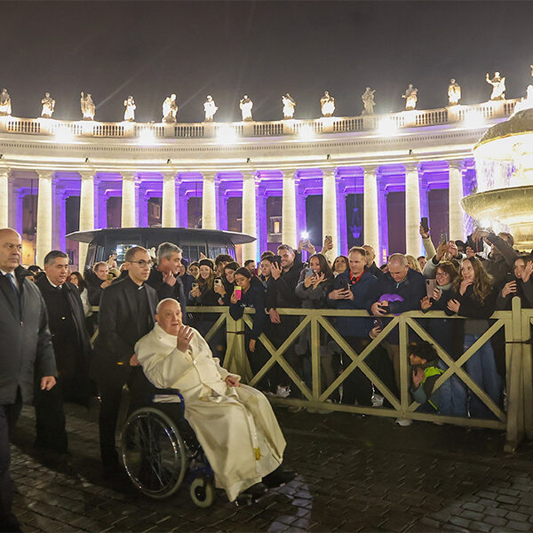 Pope gives thanks for Jubilee preparations at New Year’s Eve vespers