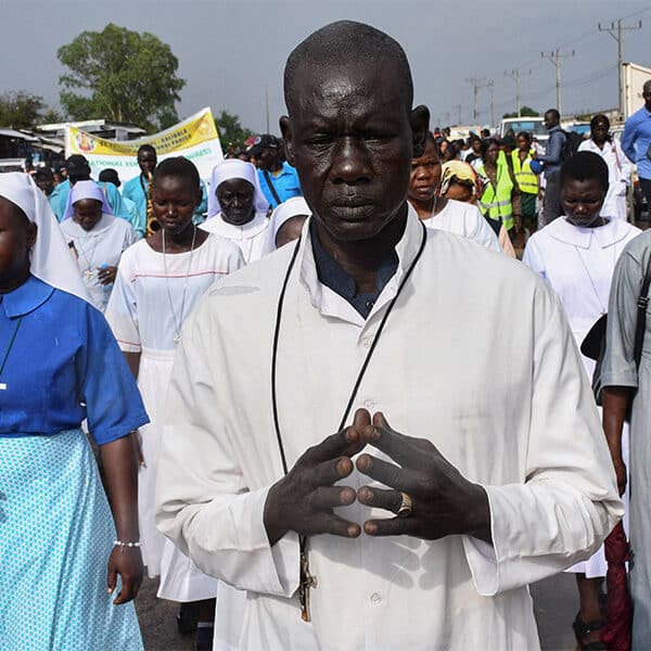 Jesuit priest honored for pioneering peace efforts in South Sudan