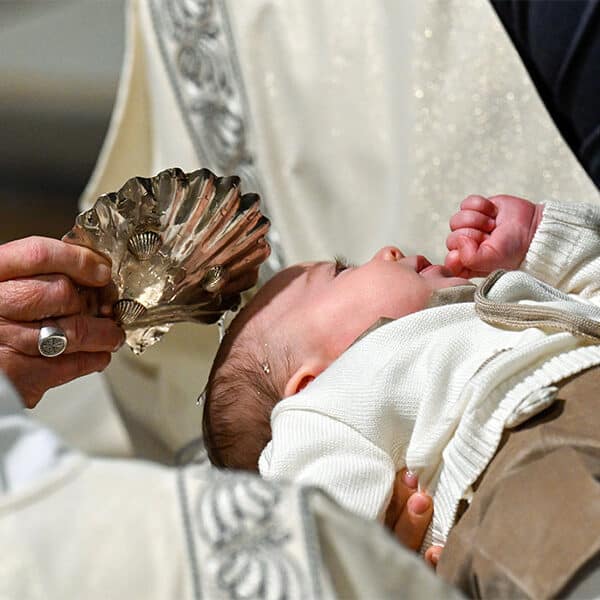 Best gift a child can receive is faith, pope says at baptisms