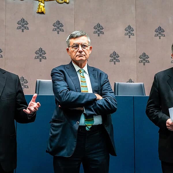 Vatican official asks journalists to share Holy Year hope, grace