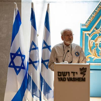 Holocaust survivor honors Polish priest who aided his family - Catholic ...
