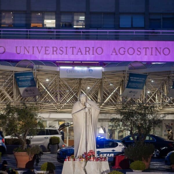 Pope has respiratory ‘crisis,’ doctors say ‘prognosis reserved’