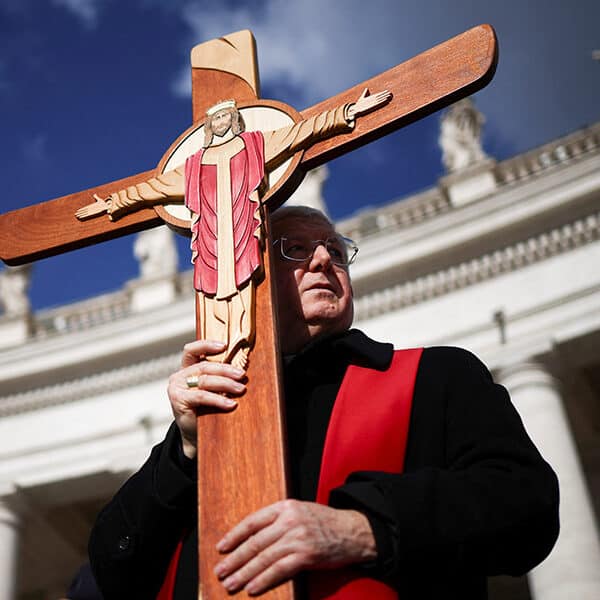 Pope’s condition worsened after inhaling vomit, on stronger ventilation