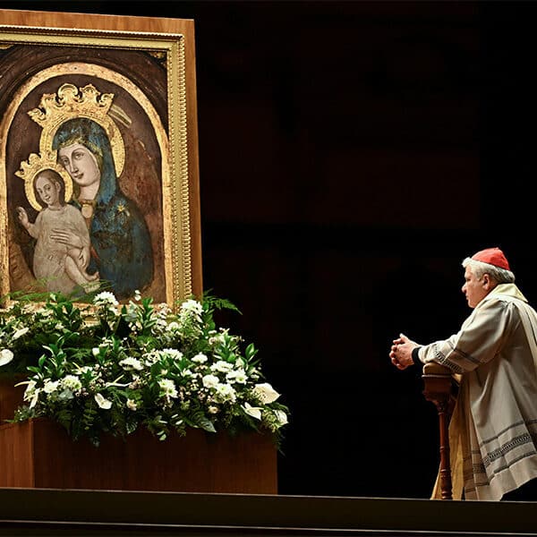 The suffering Holy Father gathers us around Mary when we’re helpless, cardinal says