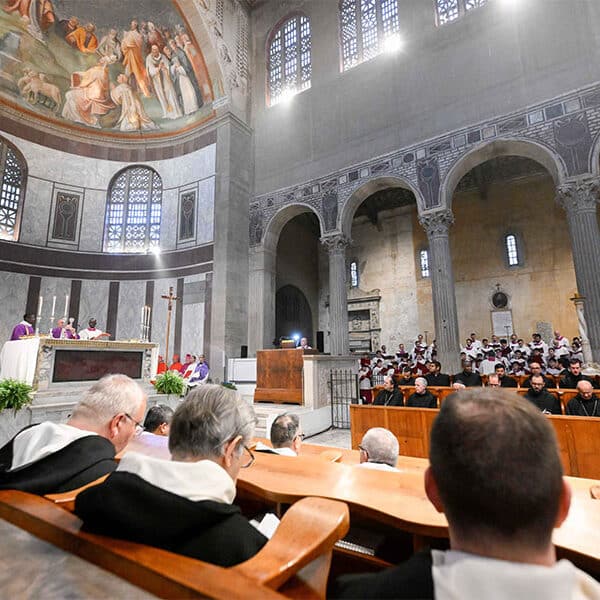 Archbishop: Pope is grateful for prayers, bears witness to God’s loving presence
