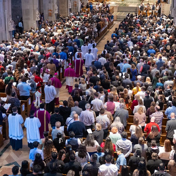 Hundreds prepare to be received into the Catholic Church
